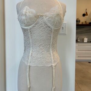 Vintage Gossard Lace Bustier in Cream